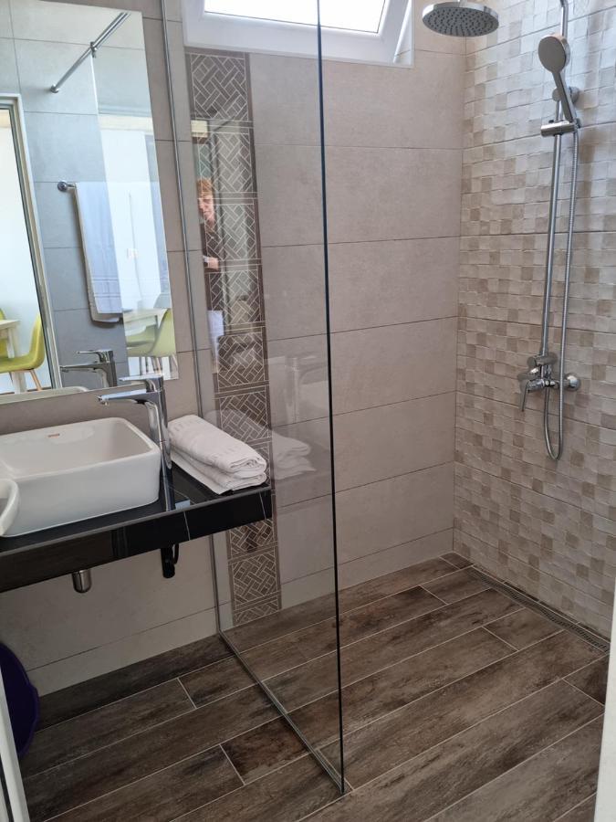 Vromos Guest House Chernomorets Exterior photo